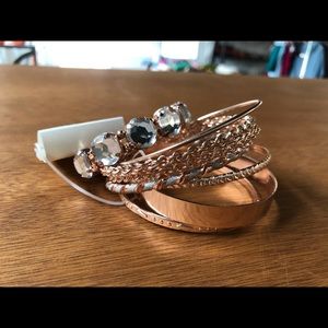 Beautiful Rose Gold Colored Bracelet Set